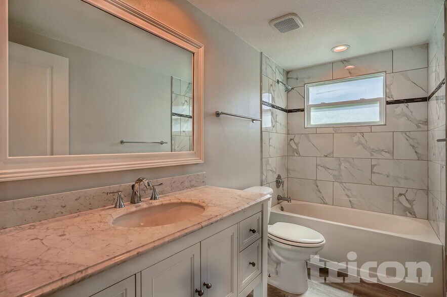 Building Photo - 5285 86th Ave