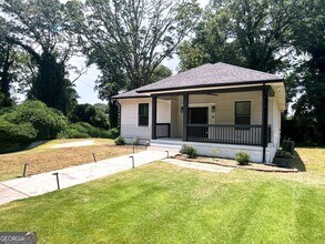 Building Photo - 1701 Lanier Dr SW