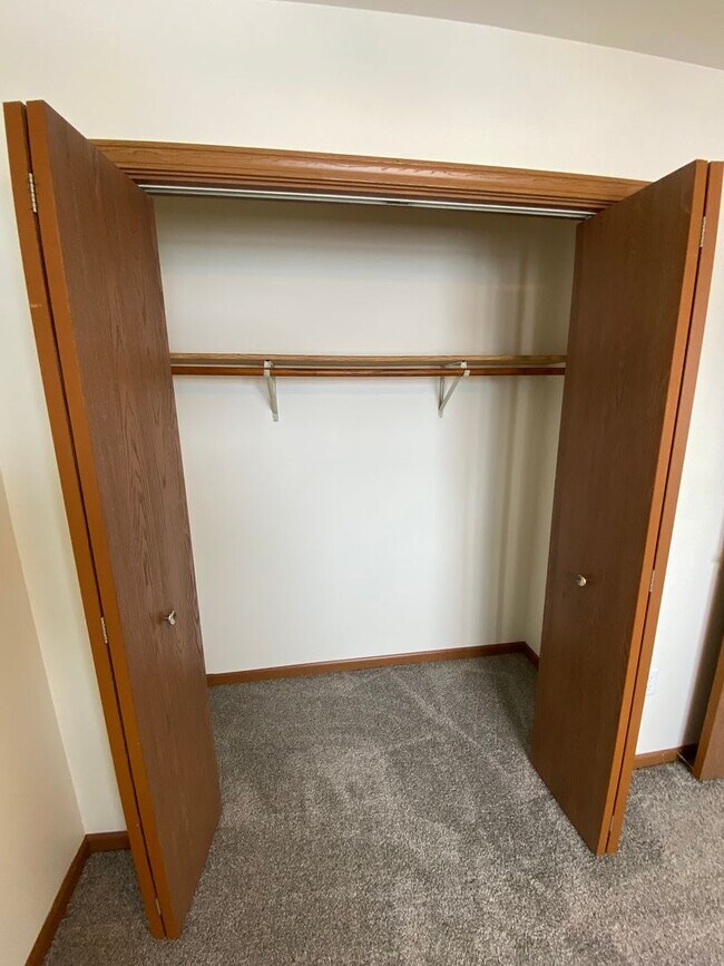 Building Photo - 1785/1787 Alexandra Court