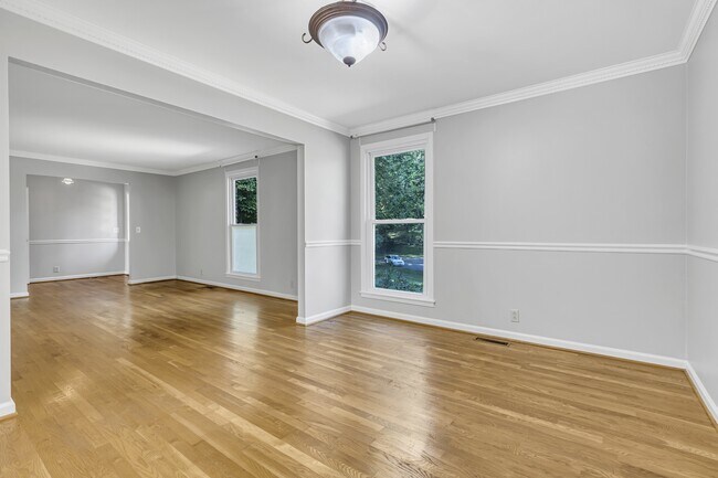 Building Photo - 1105 Chelsey Ct