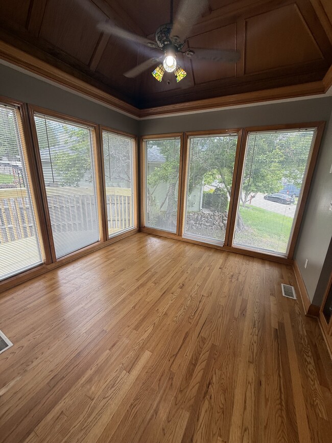 Building Photo - 822 SW Montana Ridge Dr