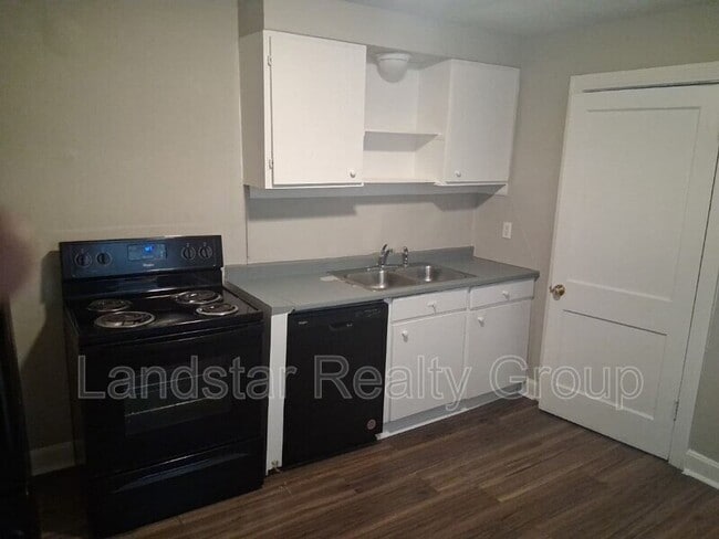 Building Photo - 1319 Thornberry Ave