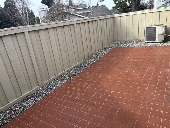 Building Photo - 267 S Wildwood