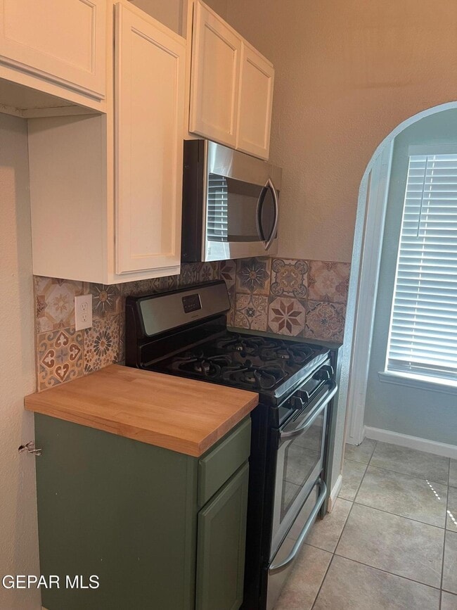 Building Photo - 1516 Greg Powers Dr