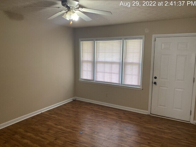 Building Photo - 6515 Kemper Ct