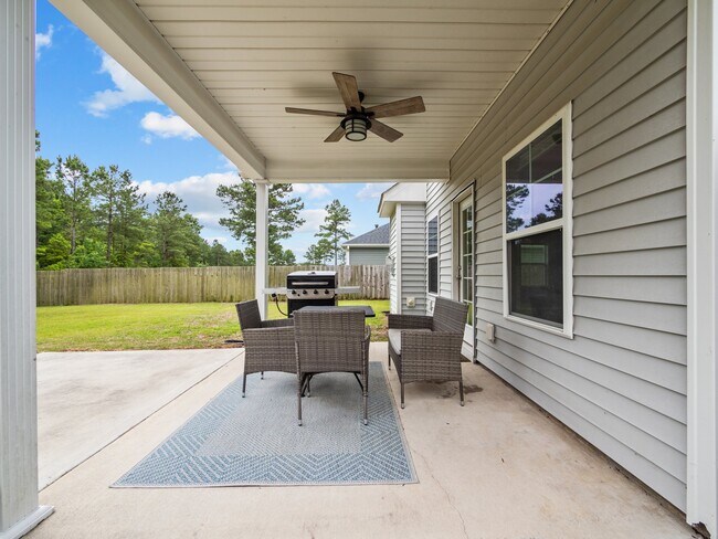 Building Photo - 220 Salty Dog Ln