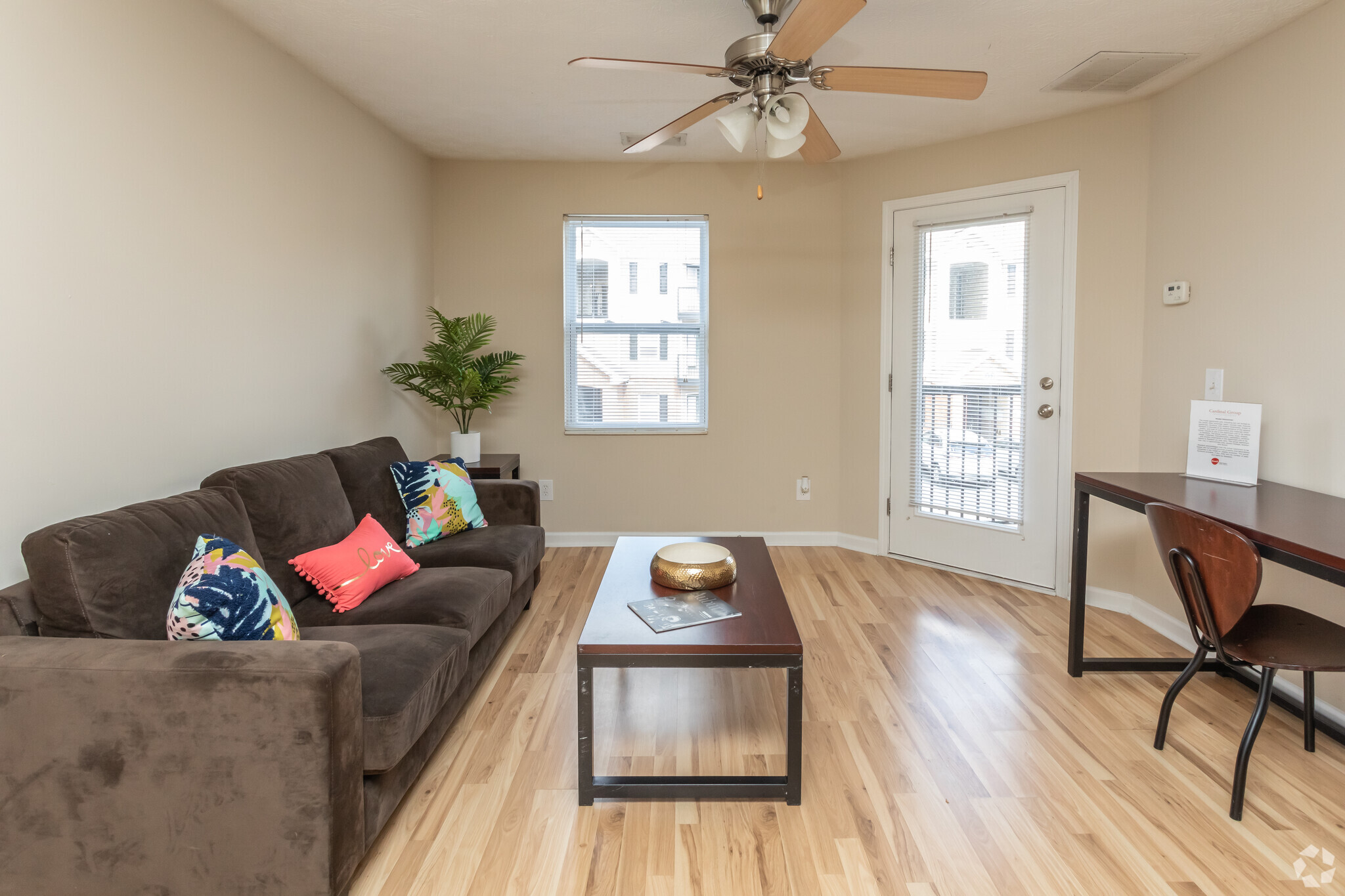 1BR, 1BA - 525SF - Logan Square