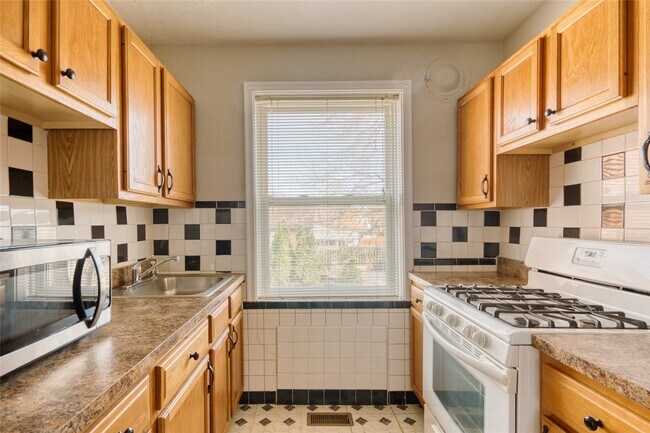 Building Photo - 7752 Wise Ave