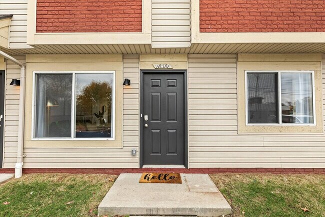 Building Photo - 18355 Mesle St