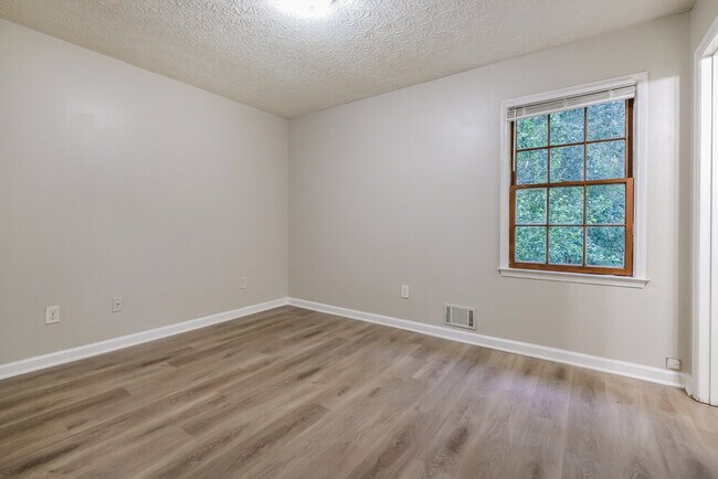 Building Photo - 180 Belmont Farms Dr