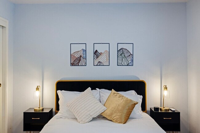 Building Photo - 919 Redbird Dr