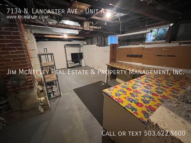 Building Photo - 7134 N Lancaster Ave