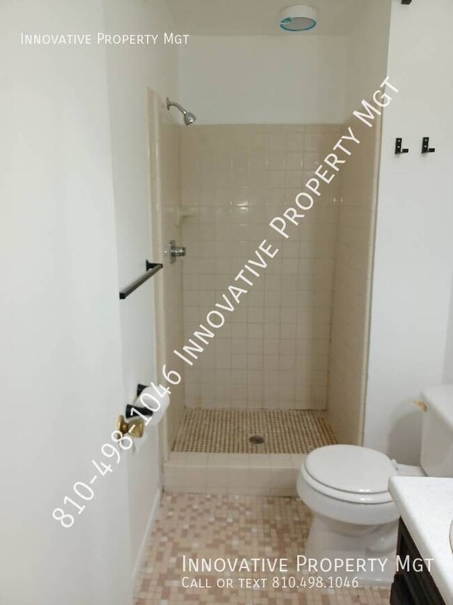 Building Photo - 6012 Holiday Gardens Dr