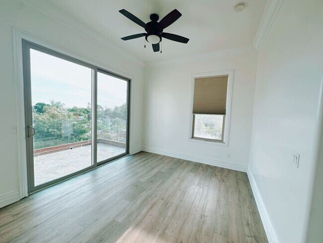 Building Photo - Palacial 6 Bed in Olde Carlsbad with Ocean...