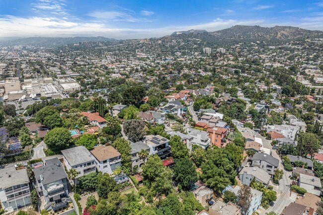 Building Photo - Architectural Contemporary with Panoramic ...