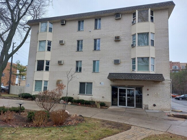 Building Photo - 8232 Niles Center Rd
