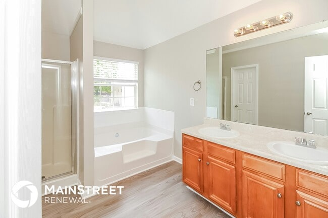 Building Photo - 6462 Dekeon Dr