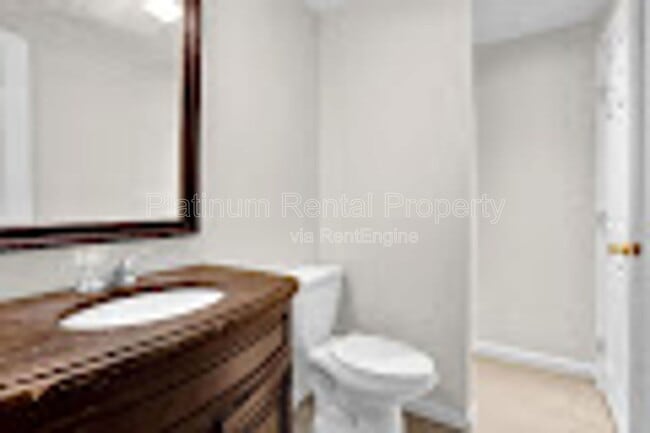 Building Photo - 230 Graystone Way