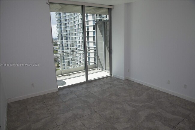 Building Photo - 690 SW 1st Ct