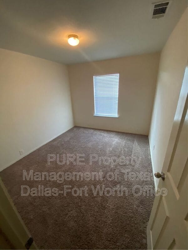 Building Photo - 2734 Hyde Park Dr