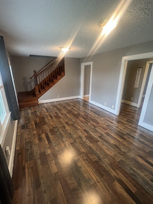 Building Photo - Charming 4-Bedroom Home on Spacious Corner...
