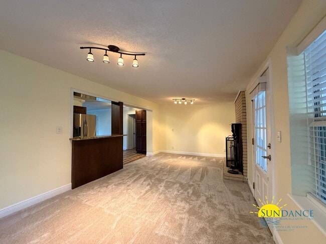 Building Photo - Lovely 4-Bedroom Home Close to Ferry Park!