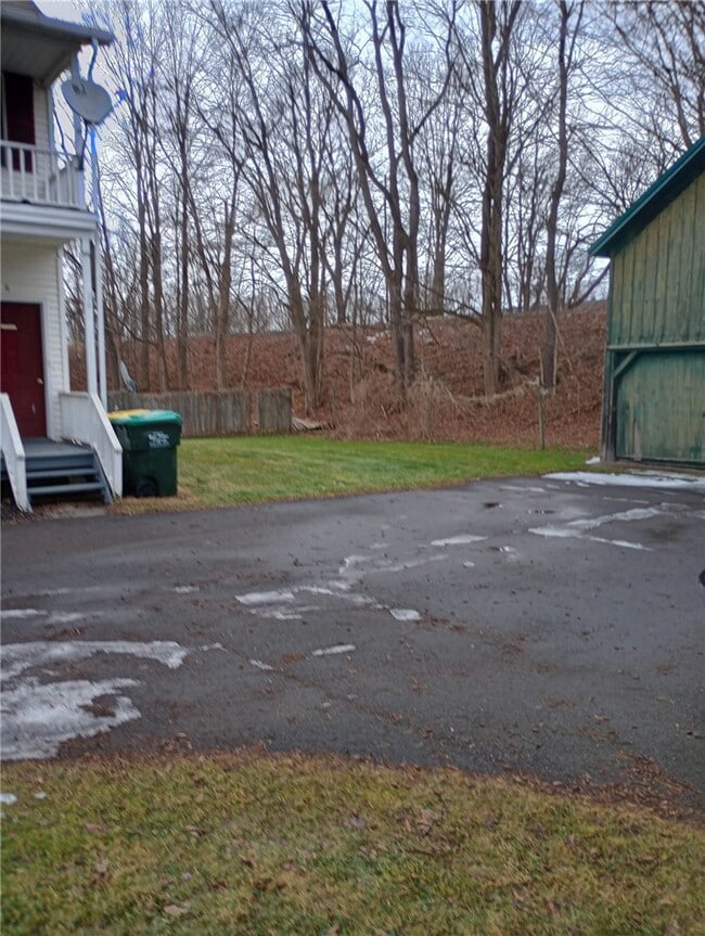 Building Photo - 218 Main St