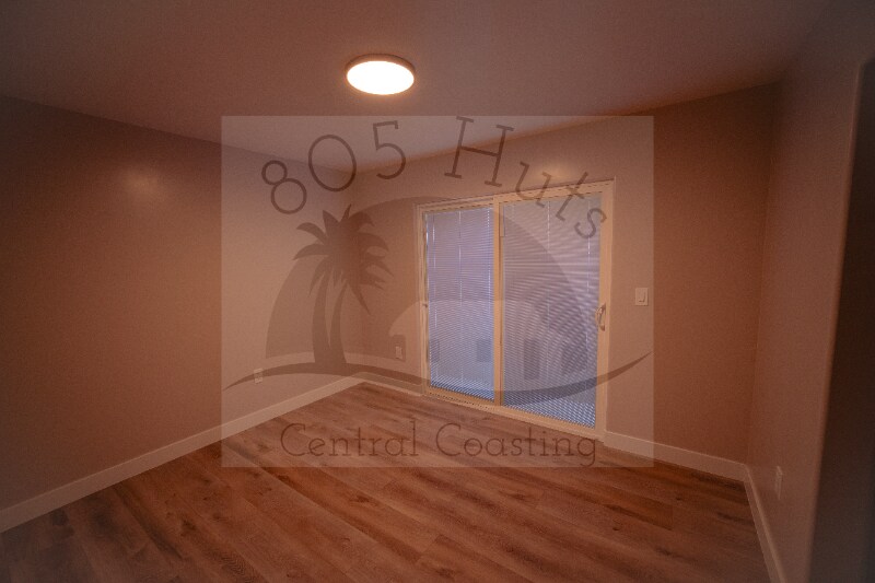 Building Photo - 1378 Yale Pl