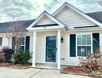 Building Photo - 327 Greendale Pl