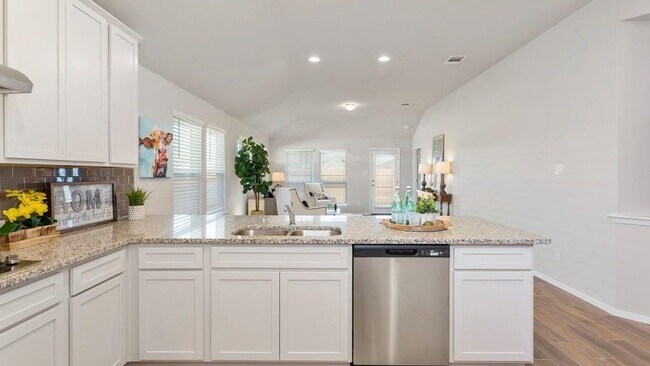 Building Photo - 223 Trailside Ln