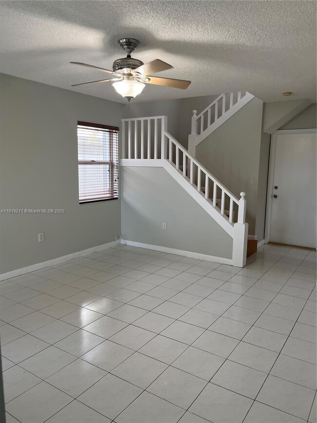 Building Photo - 4805 SW 154th Ave