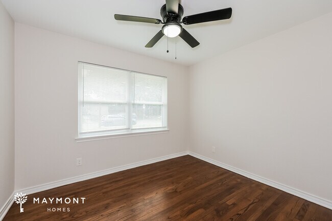 Building Photo - 3817 Rockbluff Dr