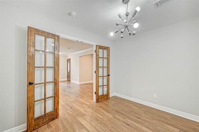 Building Photo - 5611 Nina Lee Ln