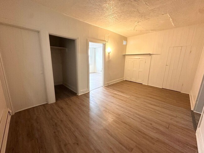 Building Photo - 31 N Hartley St