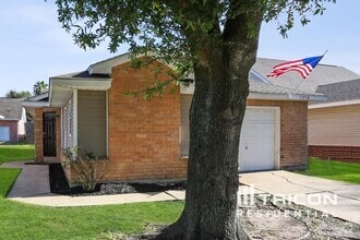 Building Photo - 3214 Kelling St