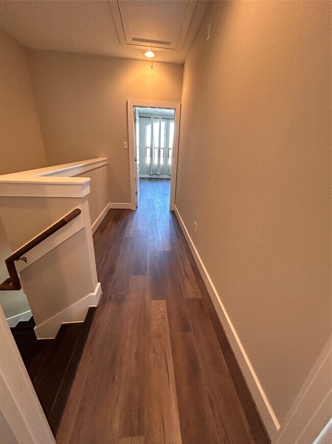 Building Photo - 211 Milby St