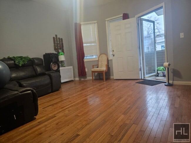 Building Photo - 228 Benziger Ave