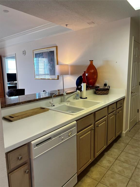 Building Photo - 750 N Tamiami Trl