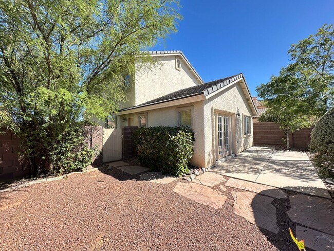 Building Photo - Santa Barbara At Summerlin