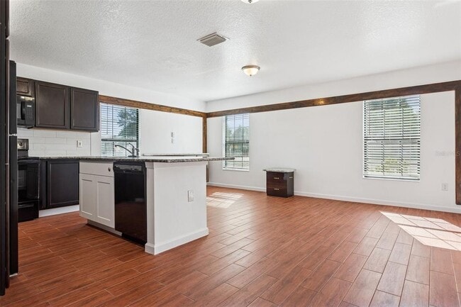 Building Photo - 26411 Bertram Rd