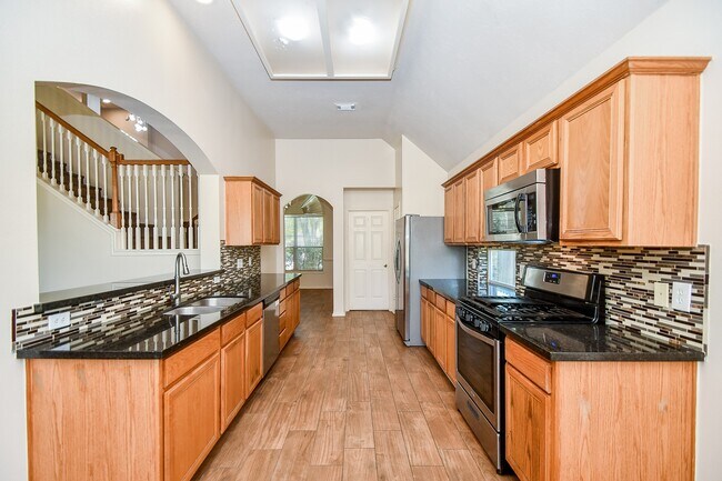 Building Photo - 1310 Lake Edinburg Ct