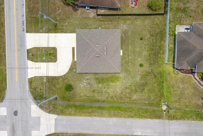 Building Photo - 4102 SW Port St Lucie Blvd