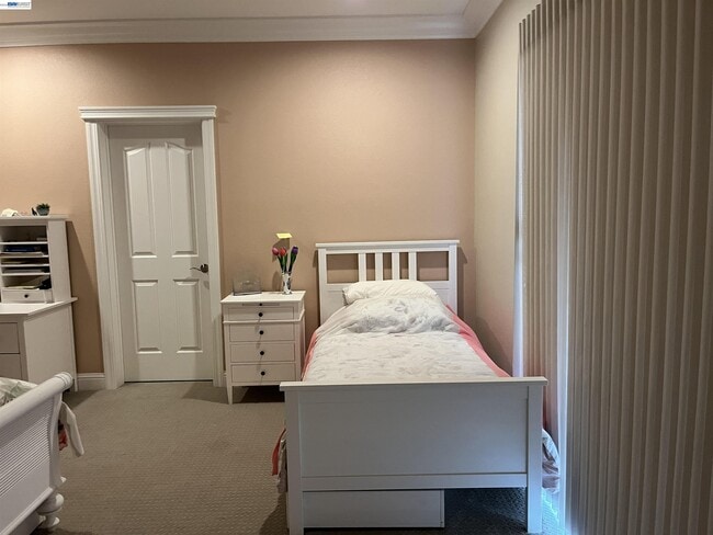 Building Photo - 358 Reddington Dr