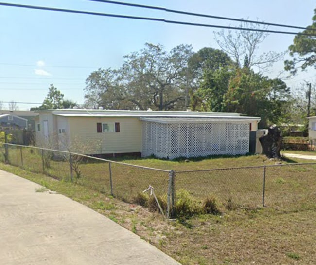 Primary Photo - 3123 Brockett Rd