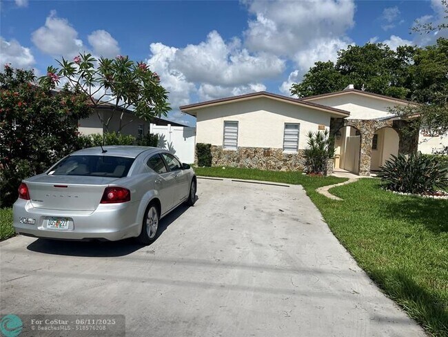Primary Photo - 5517 SW 24th Ave
