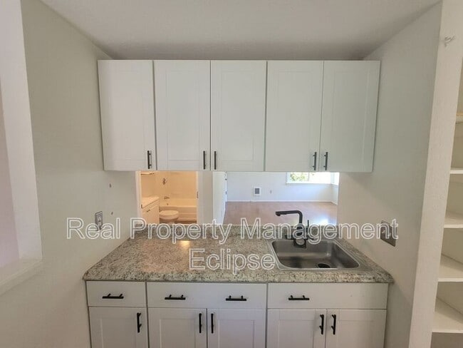 Building Photo - 9222 NE 180th St