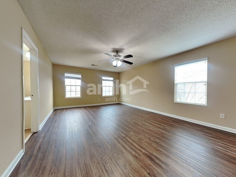 Building Photo - 10098 Chariden Dr