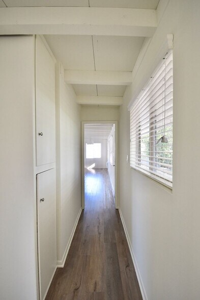 Building Photo - 6125 Whitsett Ave