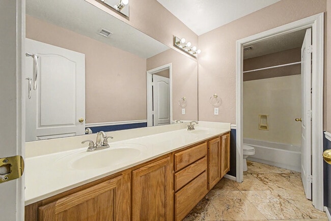 Building Photo - 6772 W Sonnet Dr