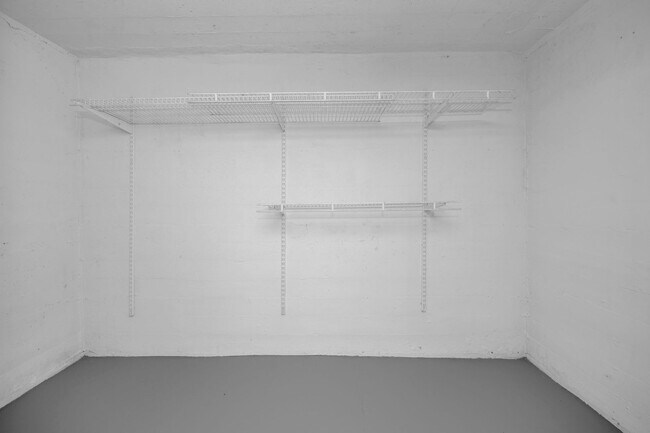 Building Photo - Green Twp- Cozy 2 Bed 1 Bath